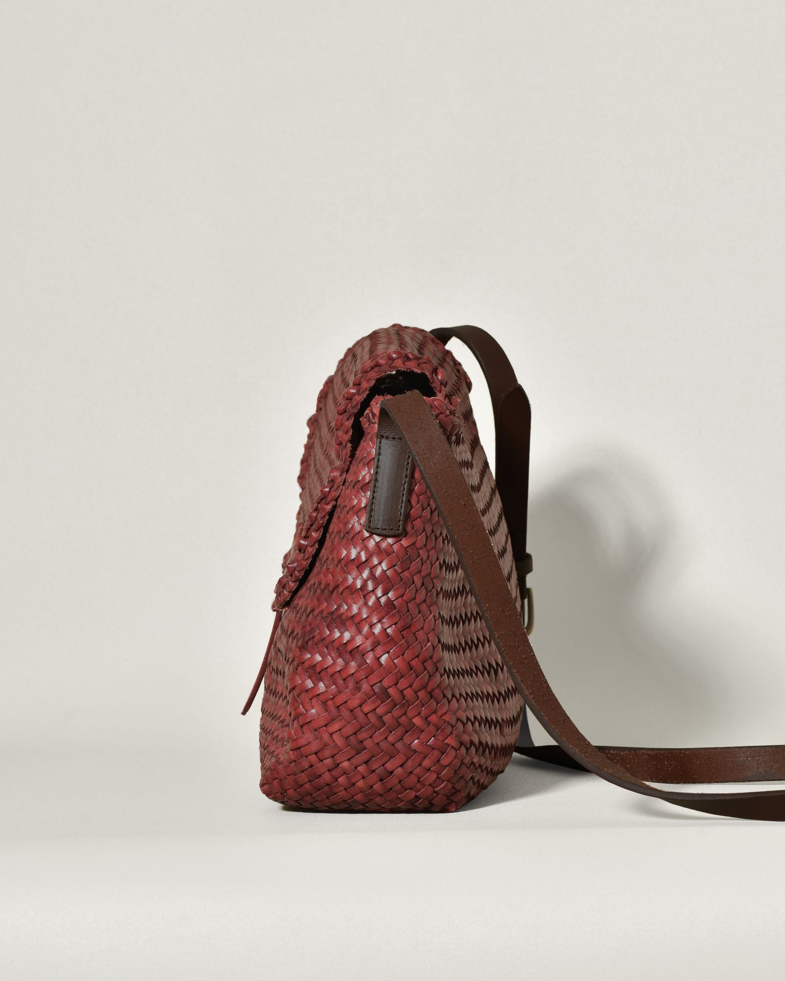 Sac en cuir tressé avec fermeture à rabat Dragon Diffusion