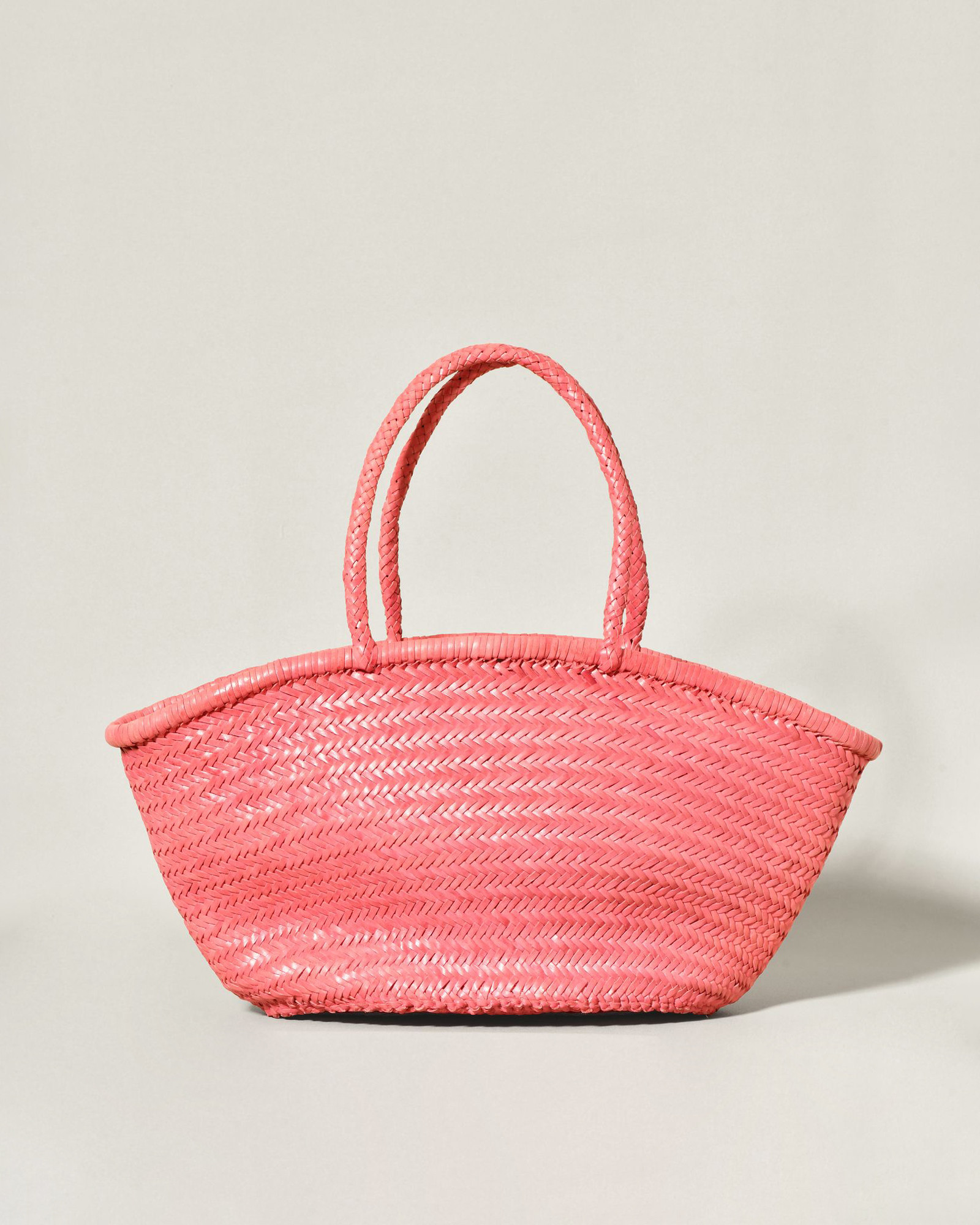 Sac cabas rose en fibres tressées Dragon Diffusion