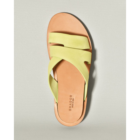 Sandales plates vertes en cuir Brador