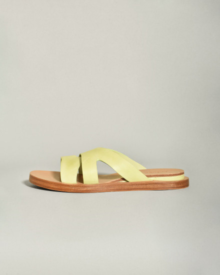 Sandales plates vertes en cuir Brador