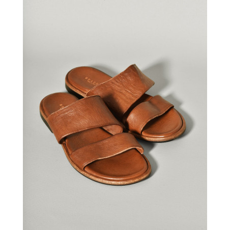 Sandales plates camel en cuir Brador