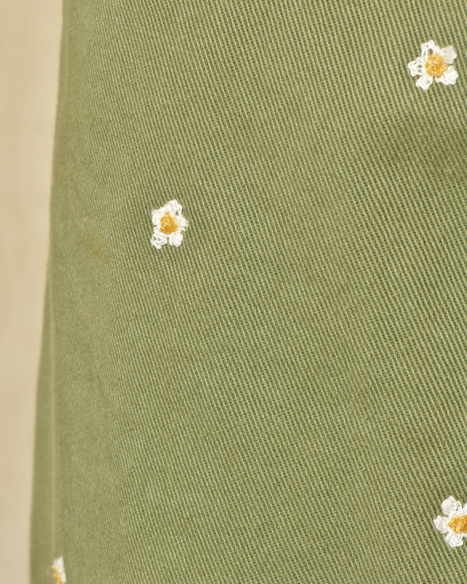 Jean large kaki à broderies marguerite Front Street