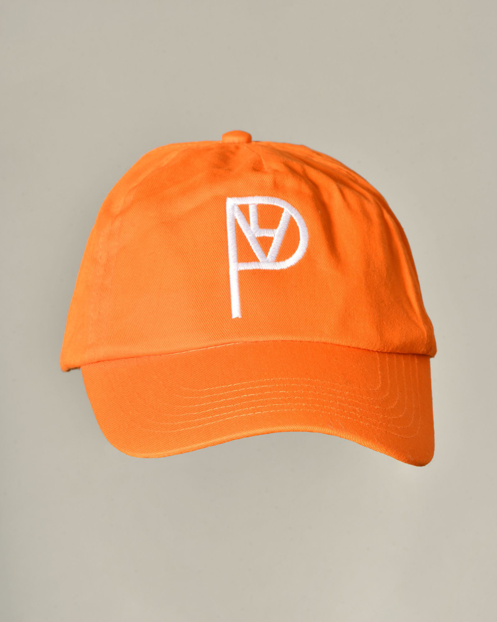 Casquette orange Les Vilains Parisiens