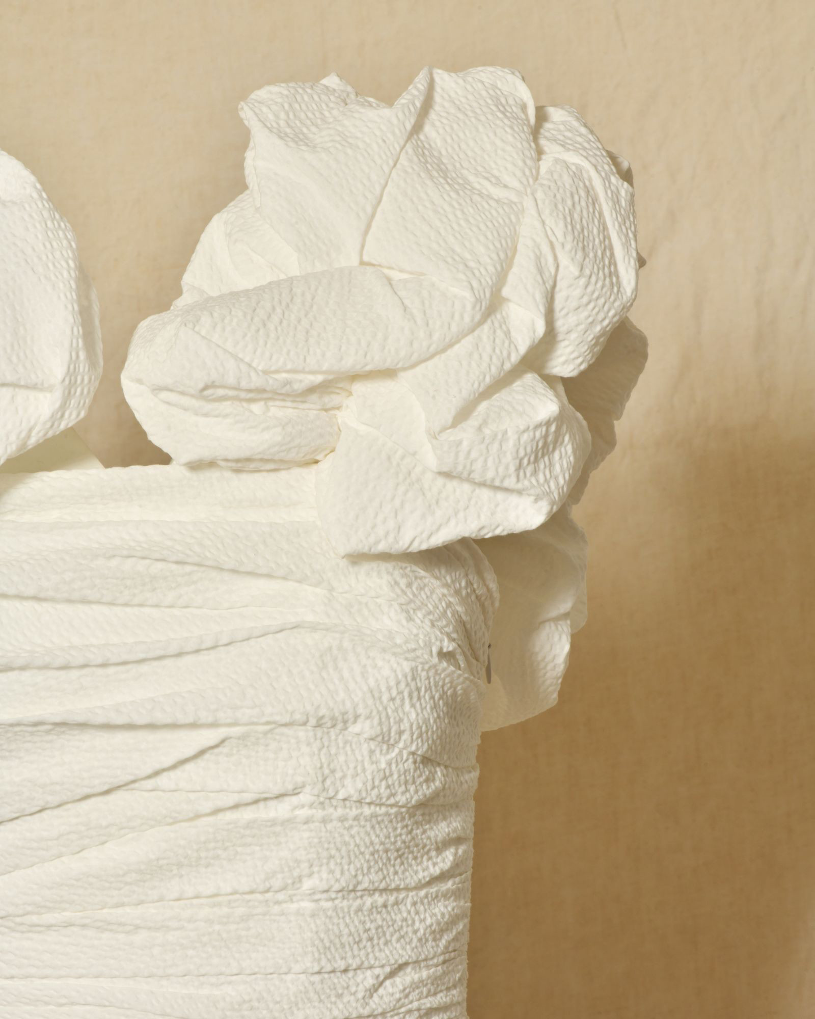 Robe bustier drapée blanche à volants Edward Achour