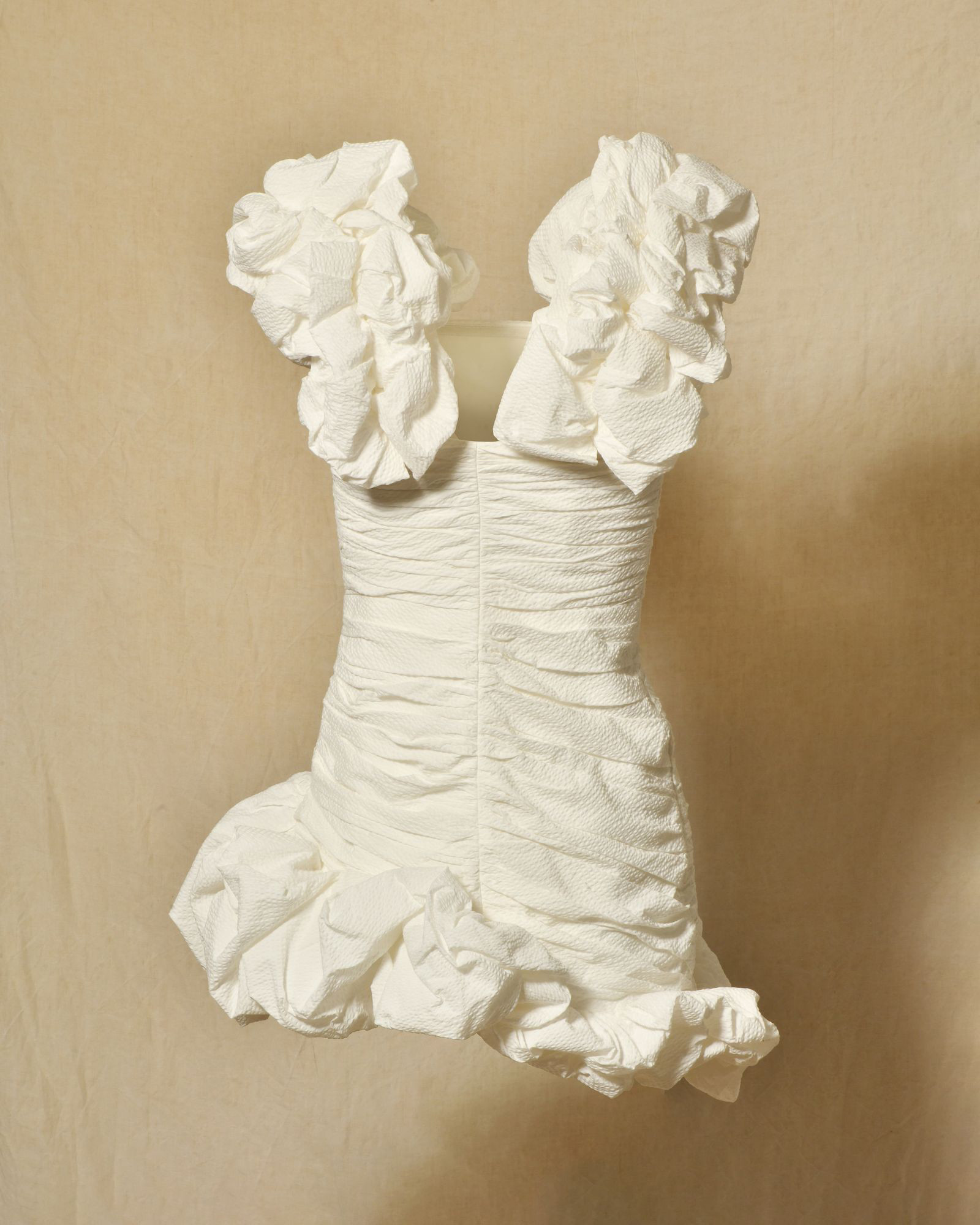 Robe bustier drapée blanche à volants Edward Achour