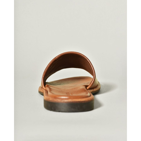 Sandales plates camel en cuir Brador