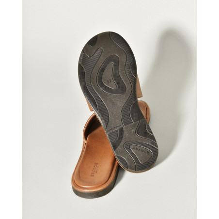 Sandales plates camel en cuir Brador