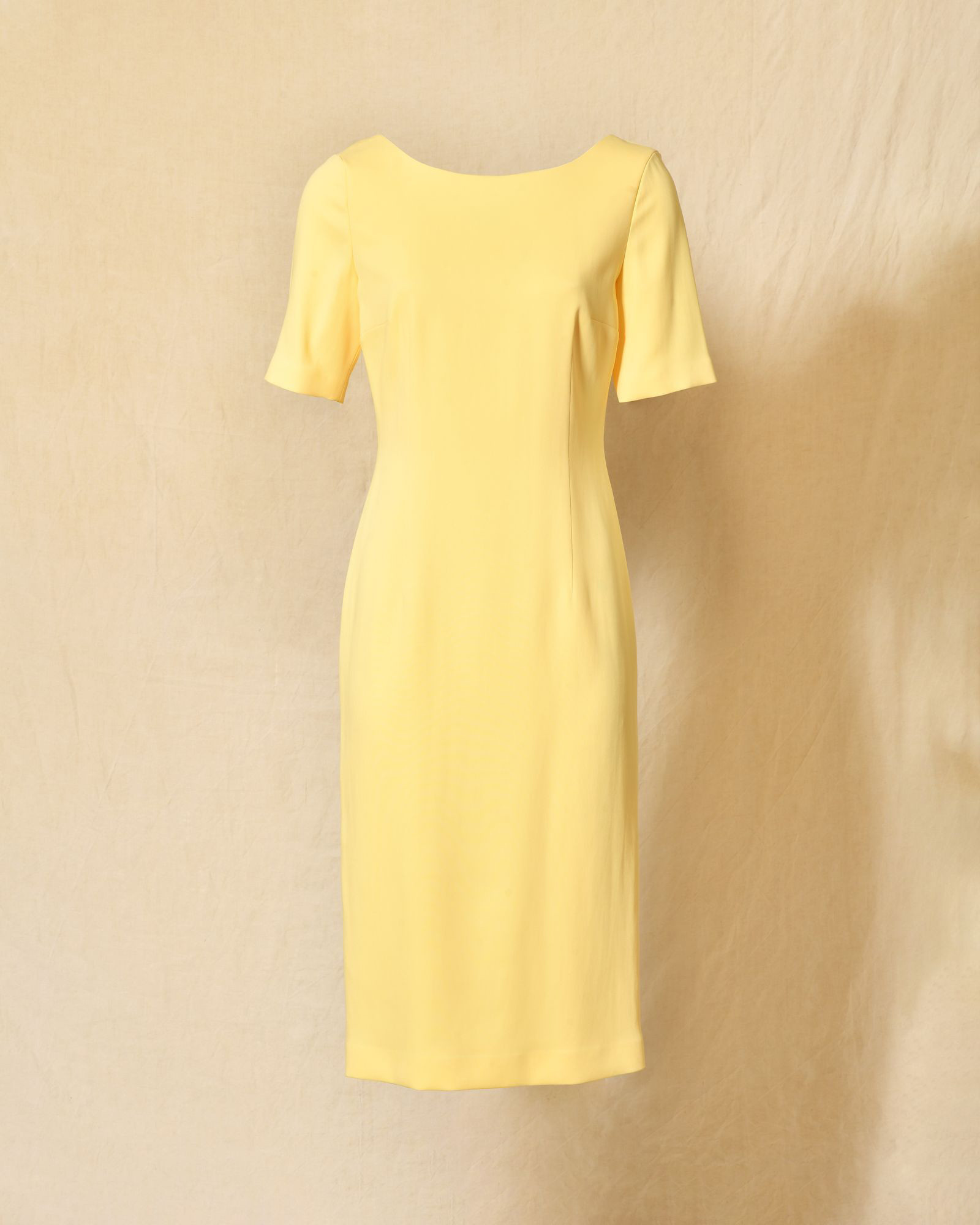 Robe ajustée jaune pâle à col bateau Clips