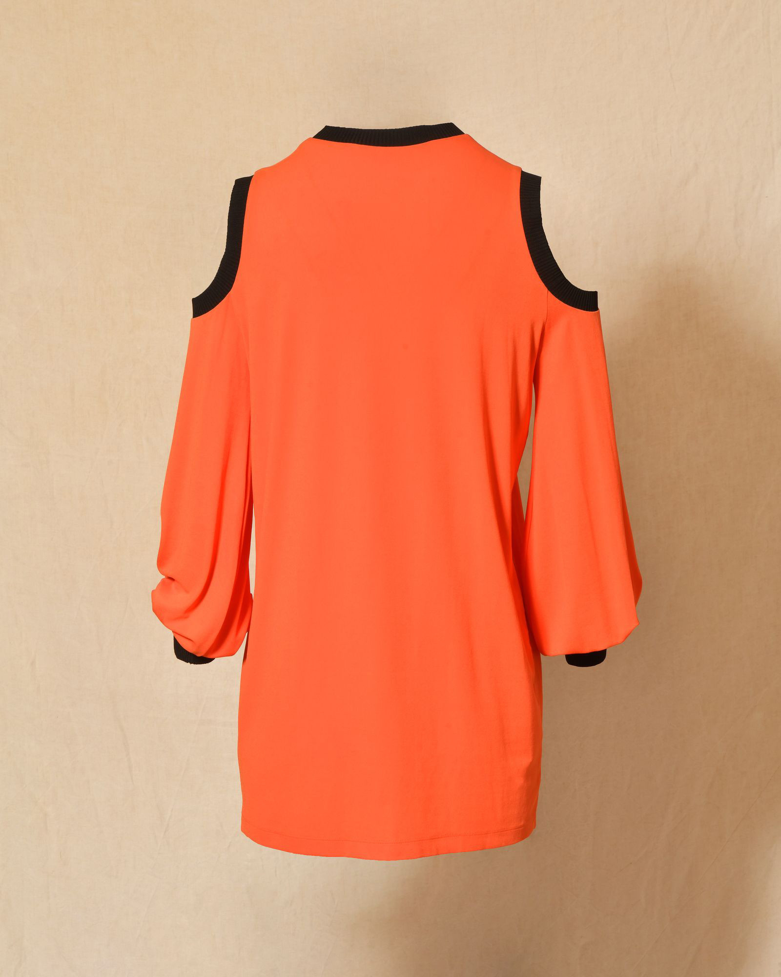 Top fluide orange à épaules dénudées Givenchy
