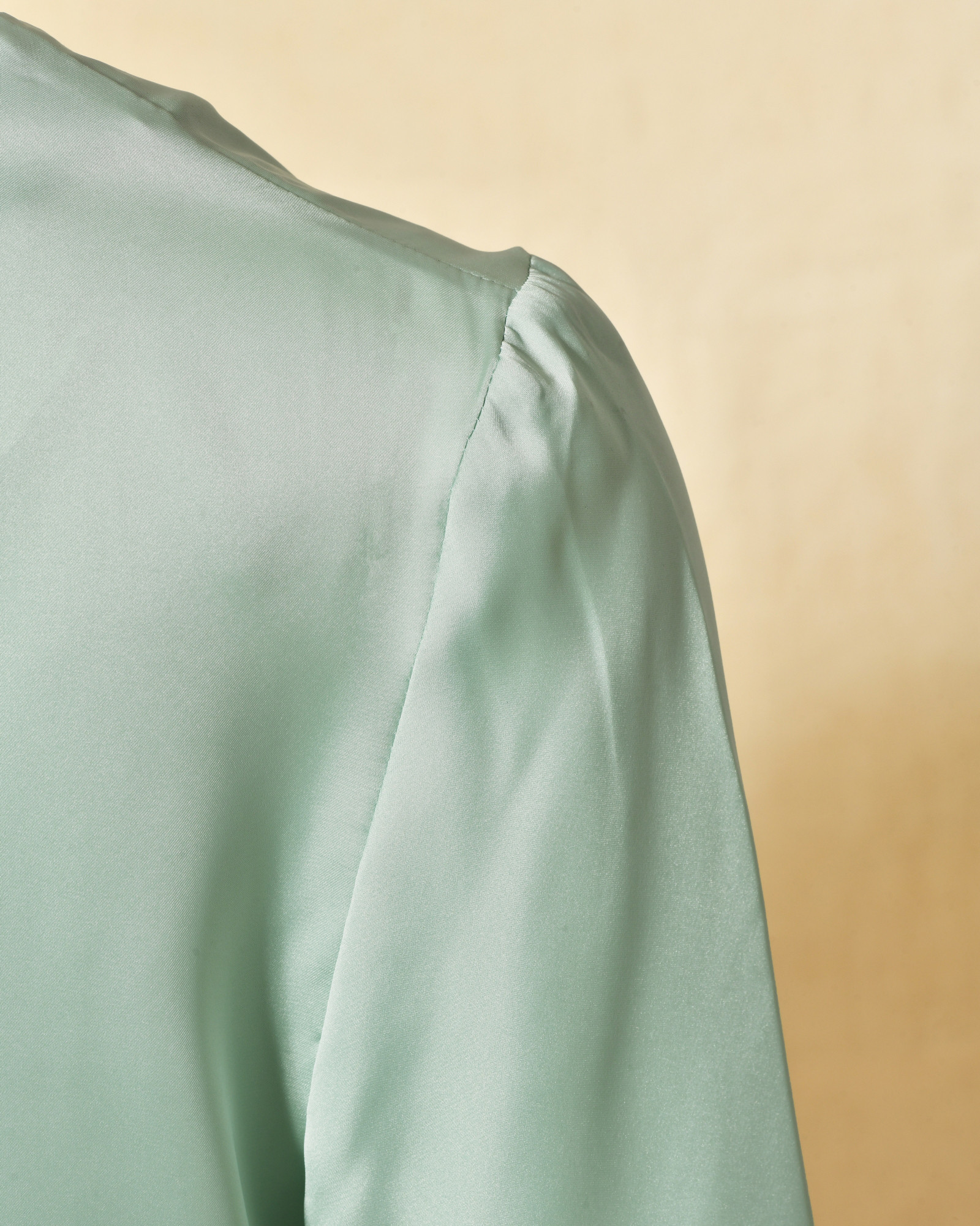 Blouse en satin à plumes amovible Maison Père