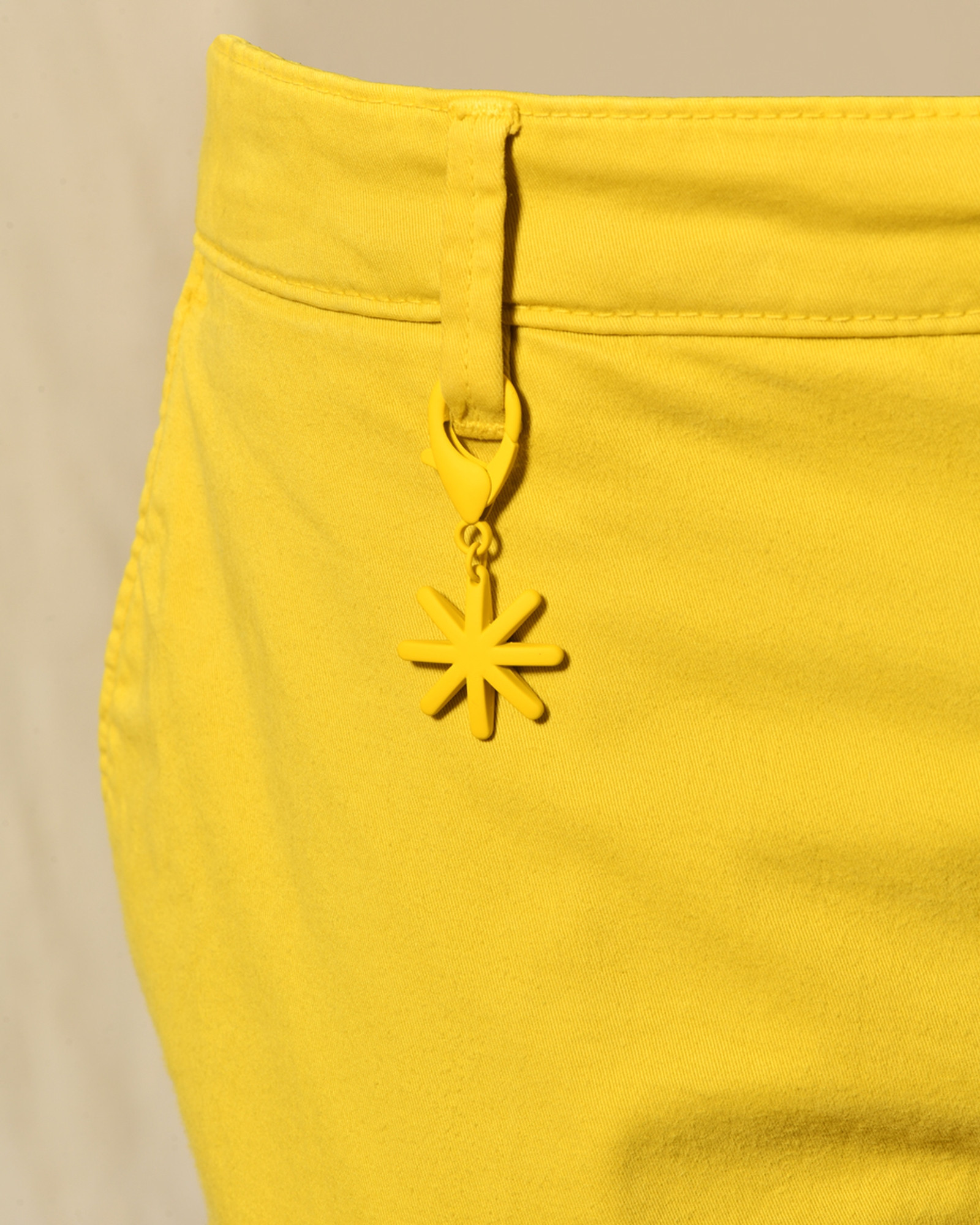 Short en coton jaune Manuel Ritz