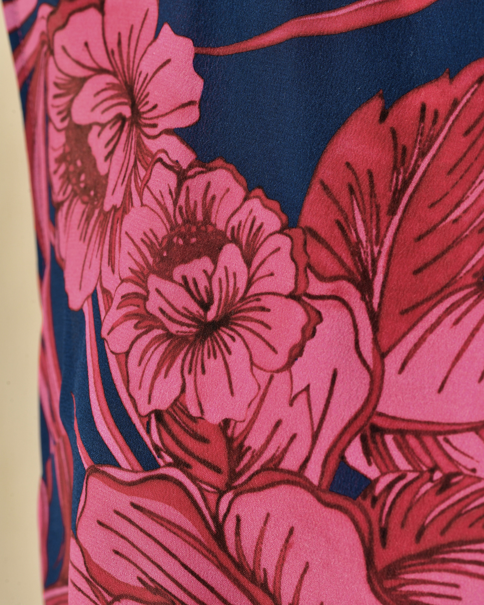 Top en soie sans manches violet à imprimé floral Lady Cotton