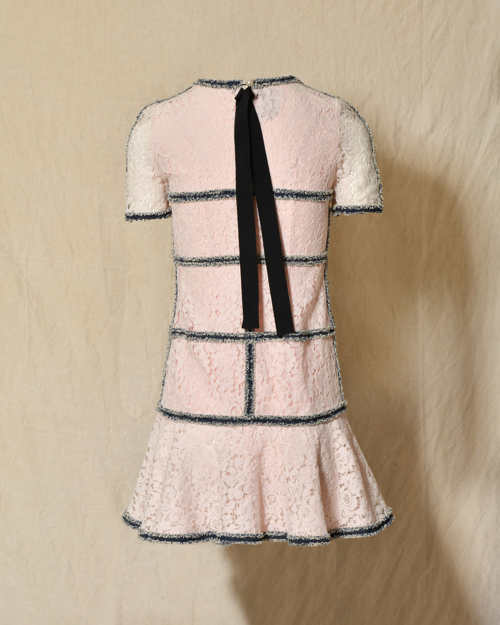 Robe en dentelle rose Edward Achour