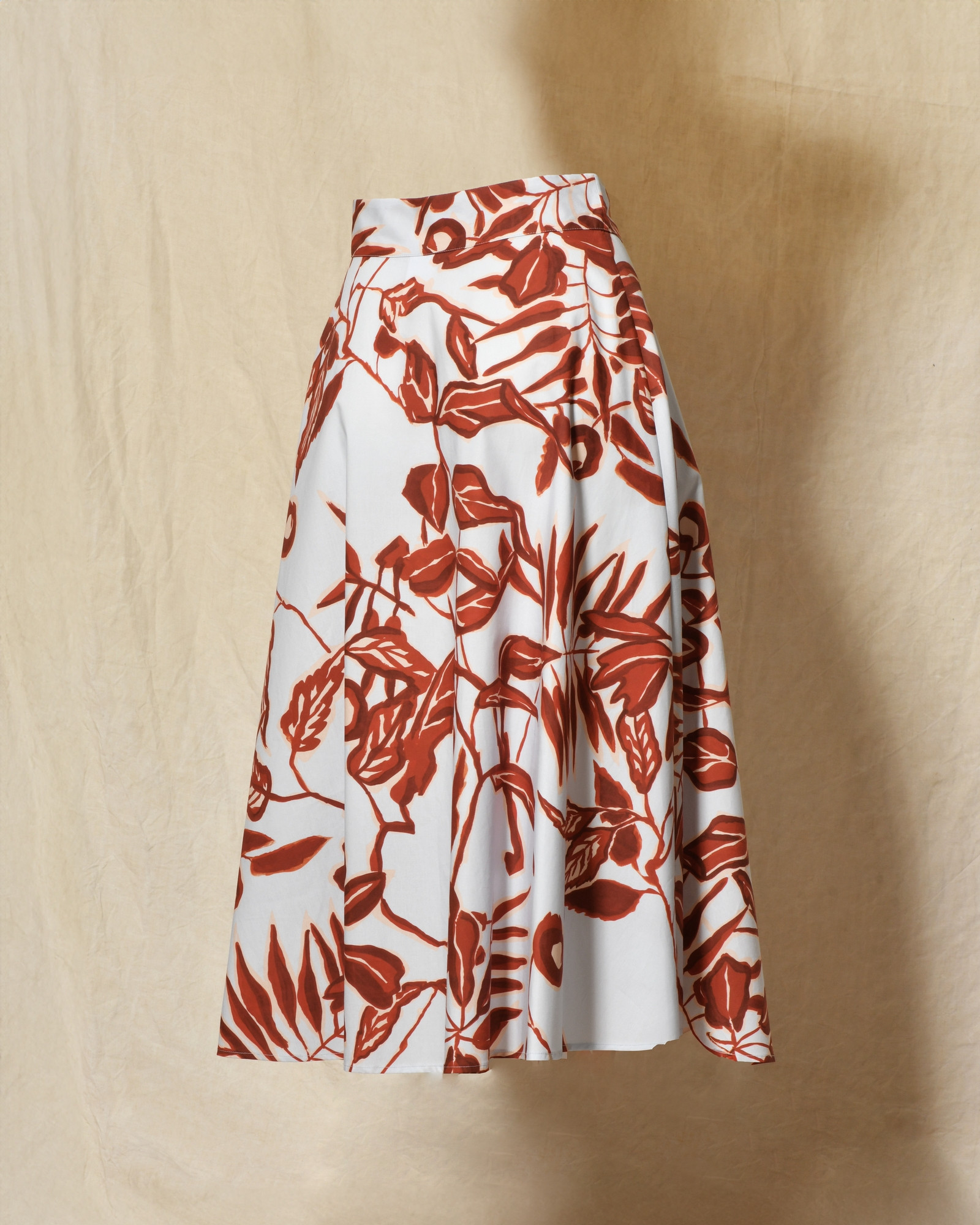 Jupe évasée bleue à imprimé florale rouge Lady Cotton
