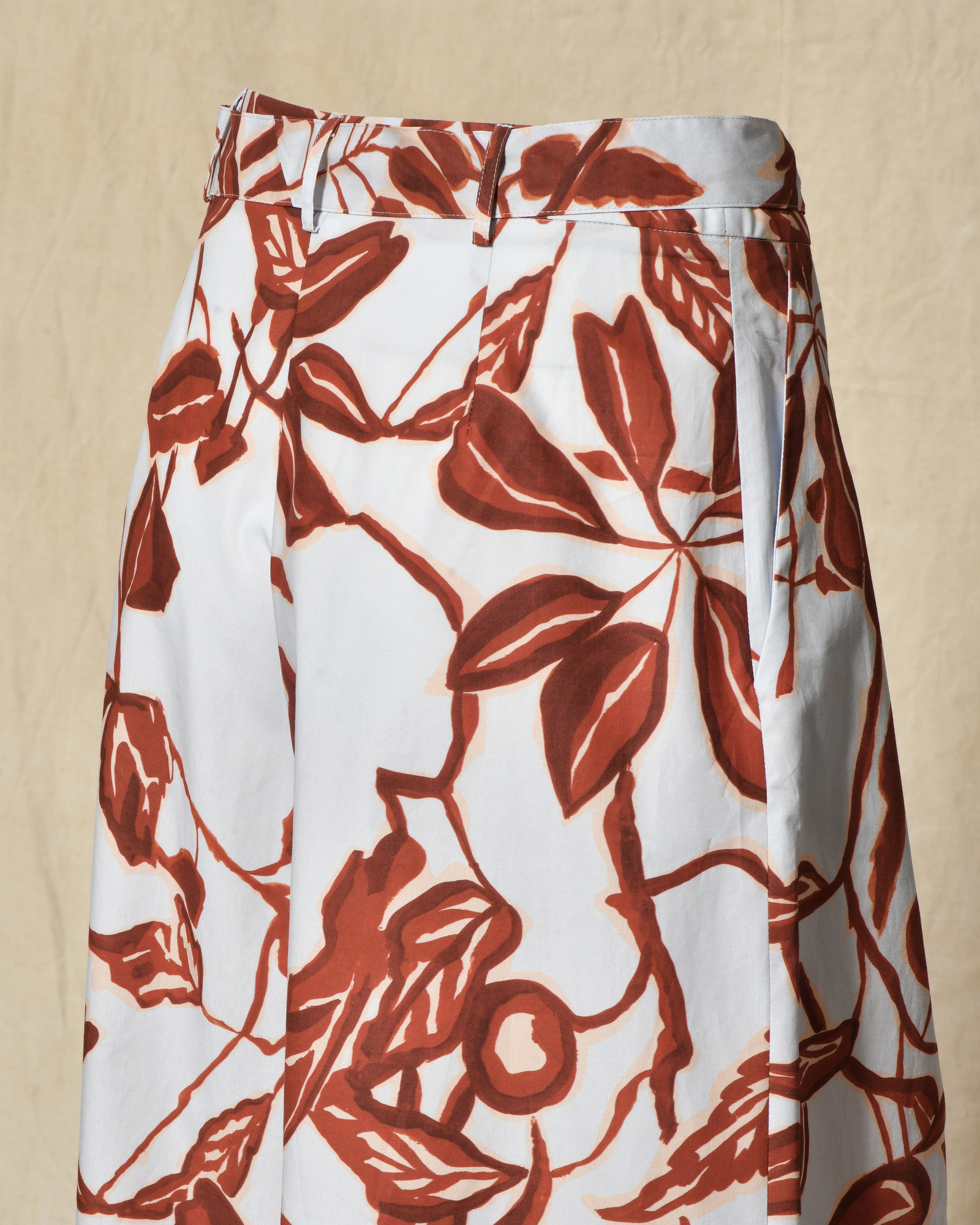 Pantalon bleu à imprimé florale rouge Lady Cotton