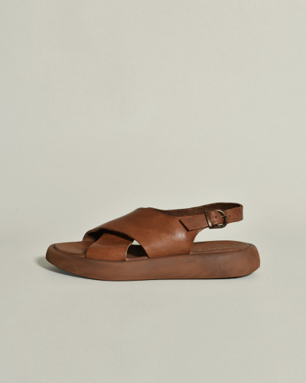 Sandales en cuir marron Brador