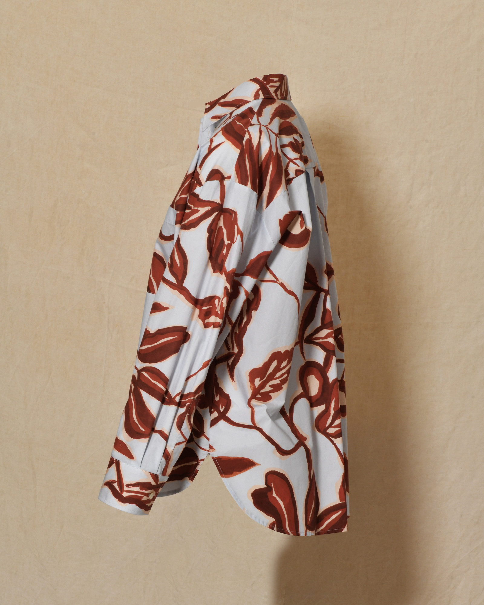Chemise bleue à imprimé florale rouge Lady Cotton