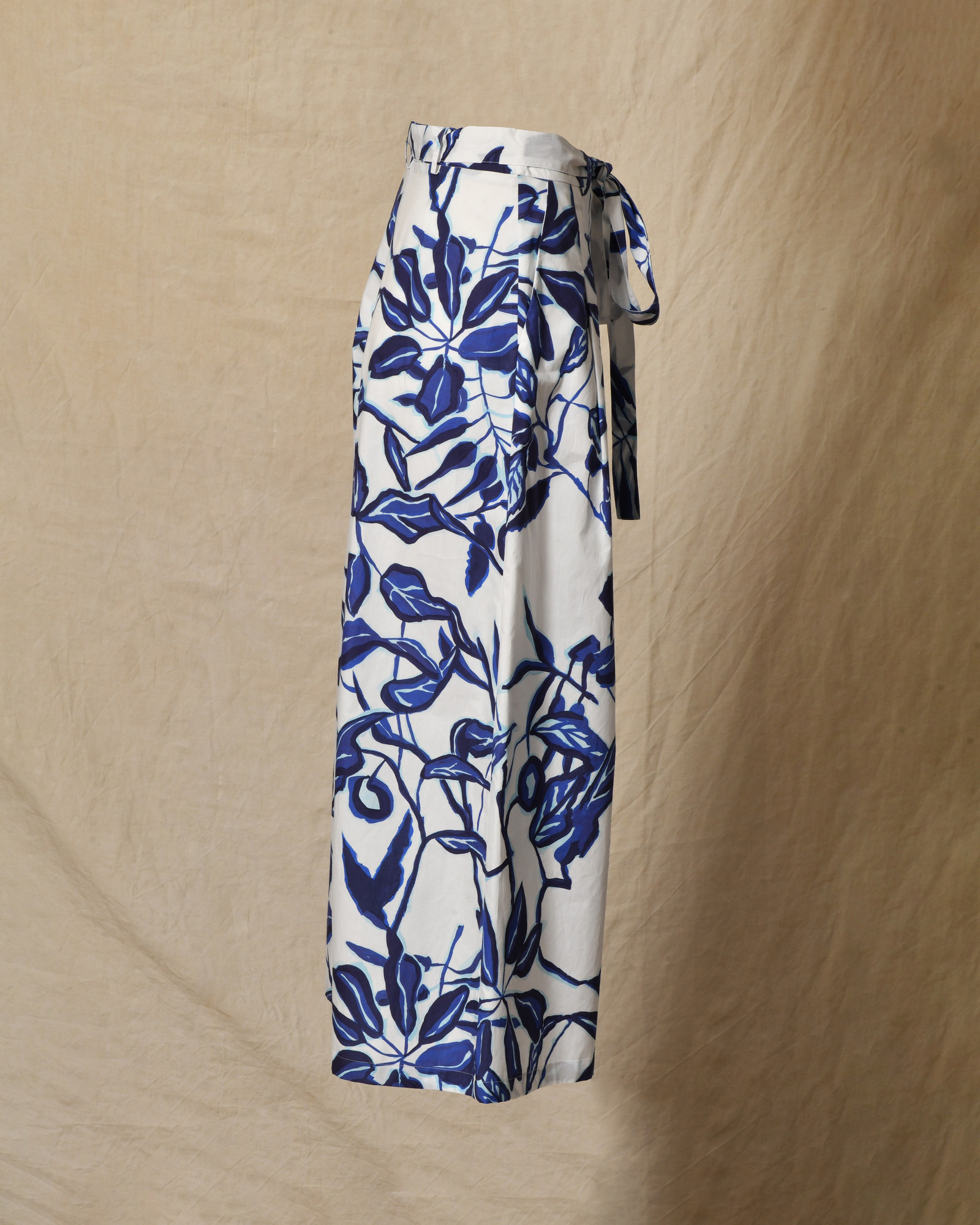 Pantalon blanc à imprimé bleu Lady Cotton