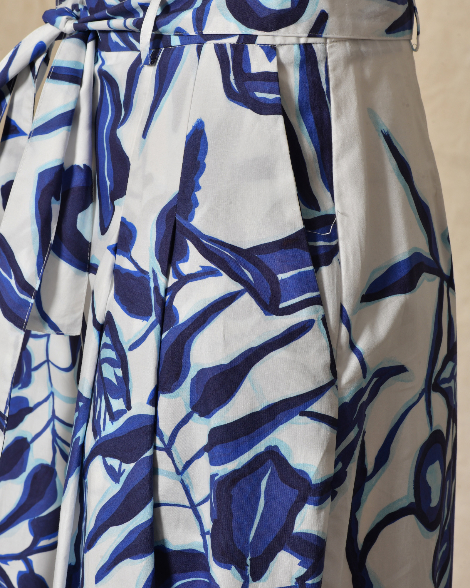 Pantalon blanc à imprimé bleu Lady Cotton