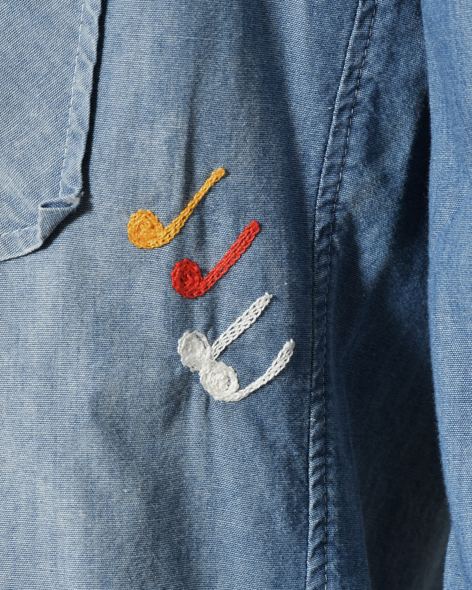 Chemise en coton bleu délavé à broderie multicolore Front Street