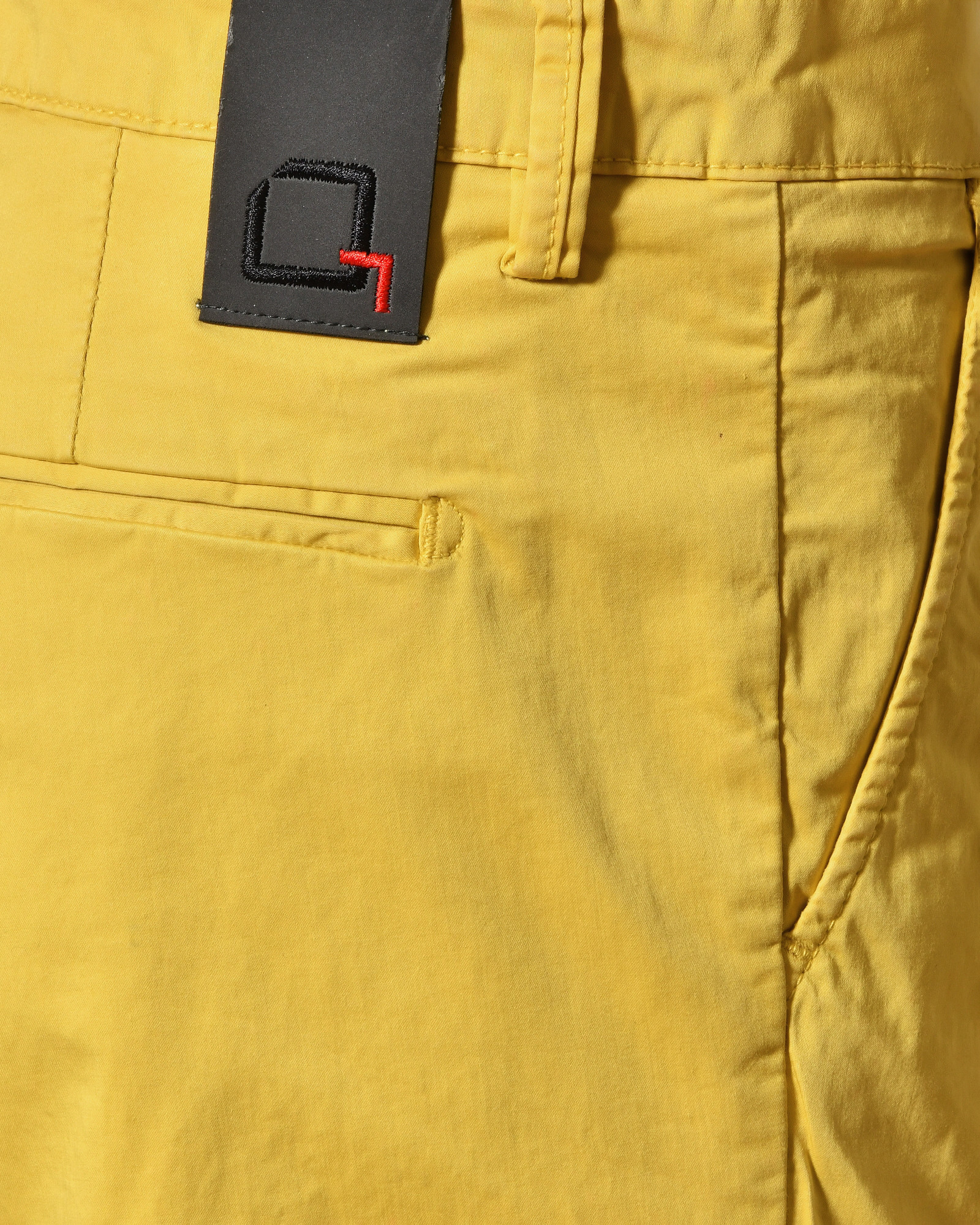 Pantalon chino jaune en coton Centoquattro
