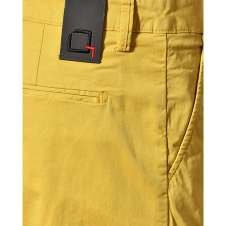 Pantalon chino jaune en coton Centoquattro