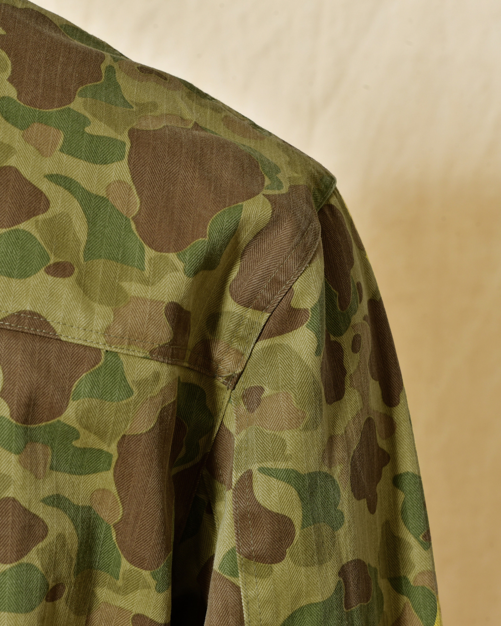 Veste camouflage à col en velours côtelé Front Street