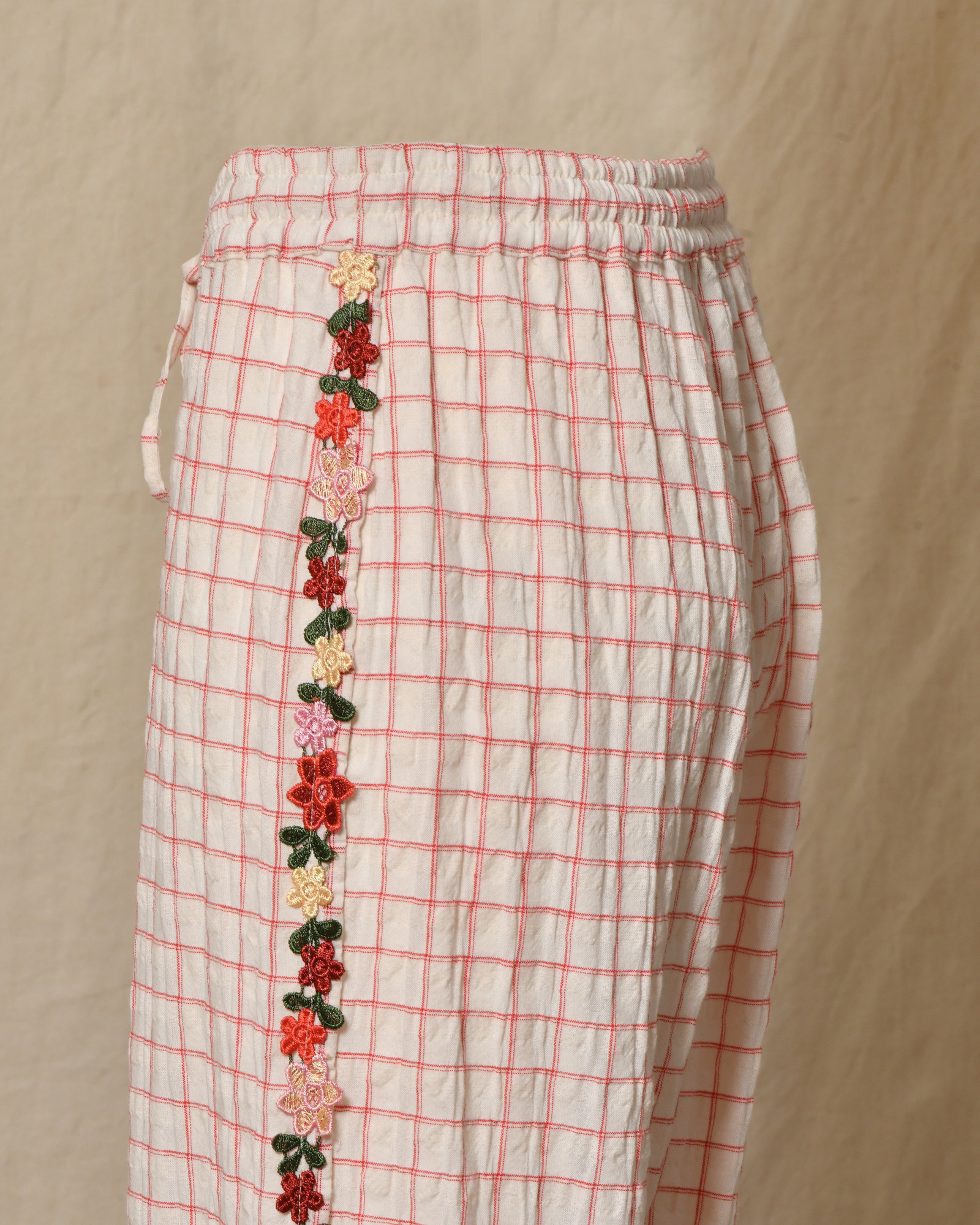 Pantalon en coton à carreaux à broderies florales Front Street