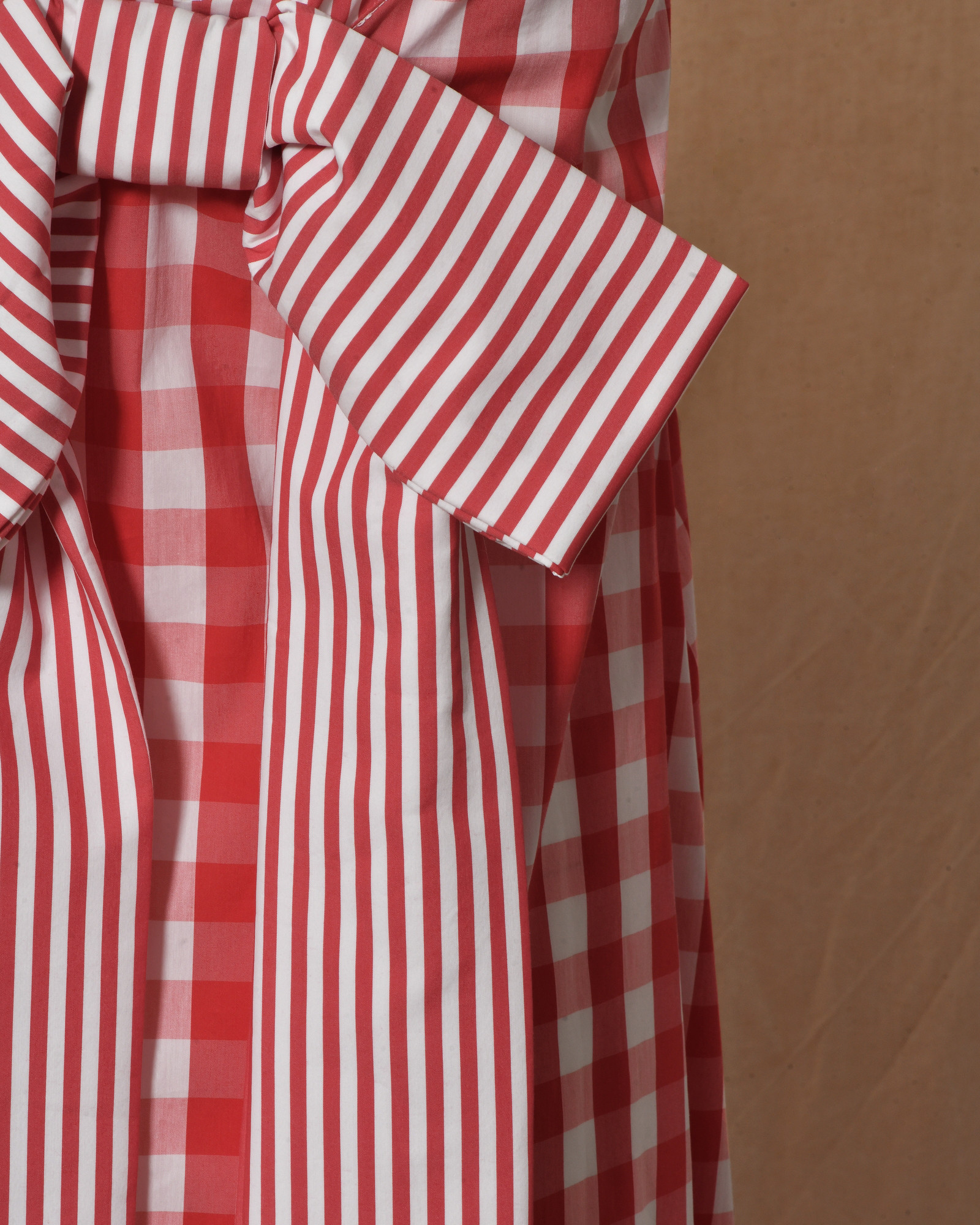 Robe longue sans manches à carreaux rouges Front Street