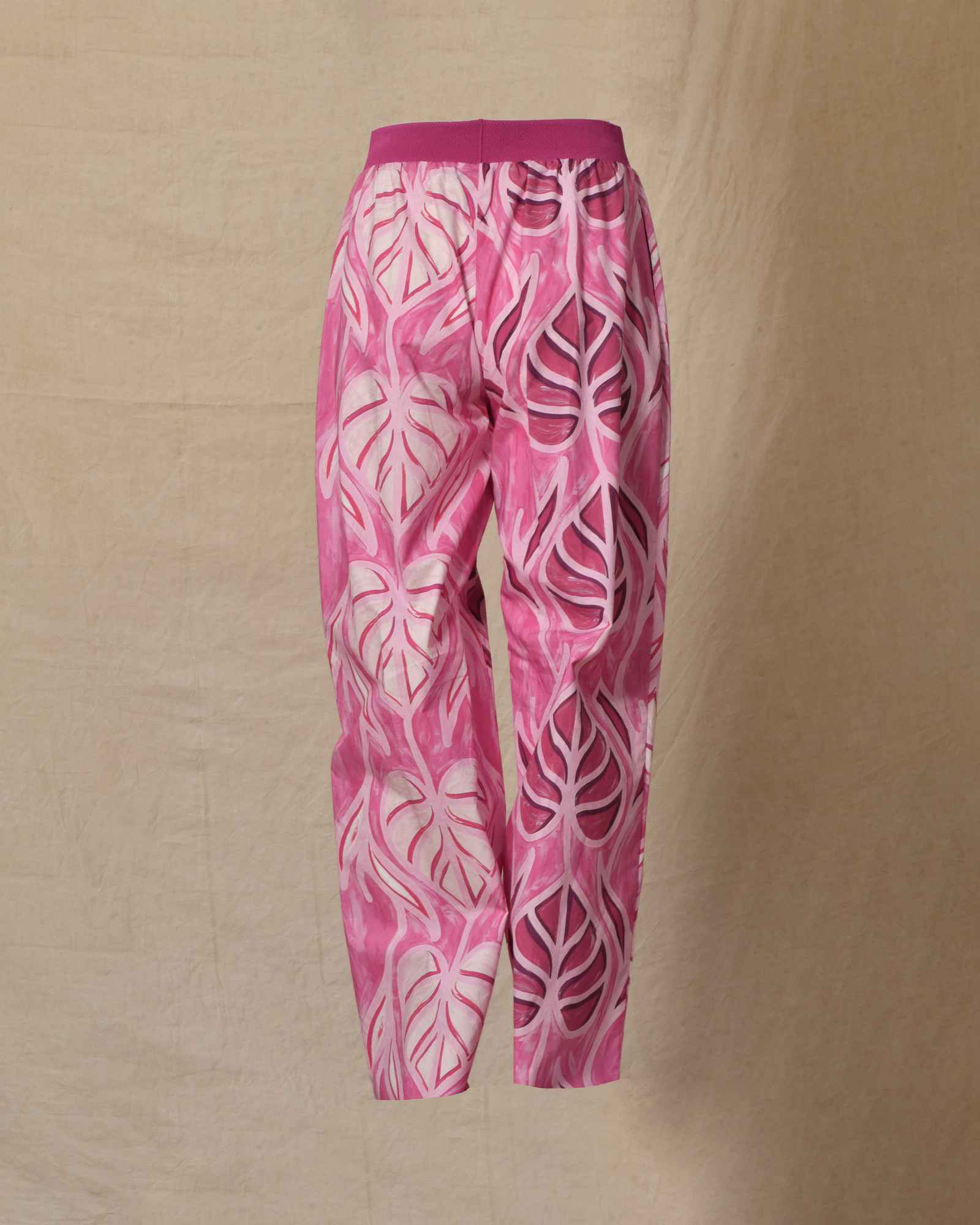 Pantalon en coton rose à motifs floraux She'so