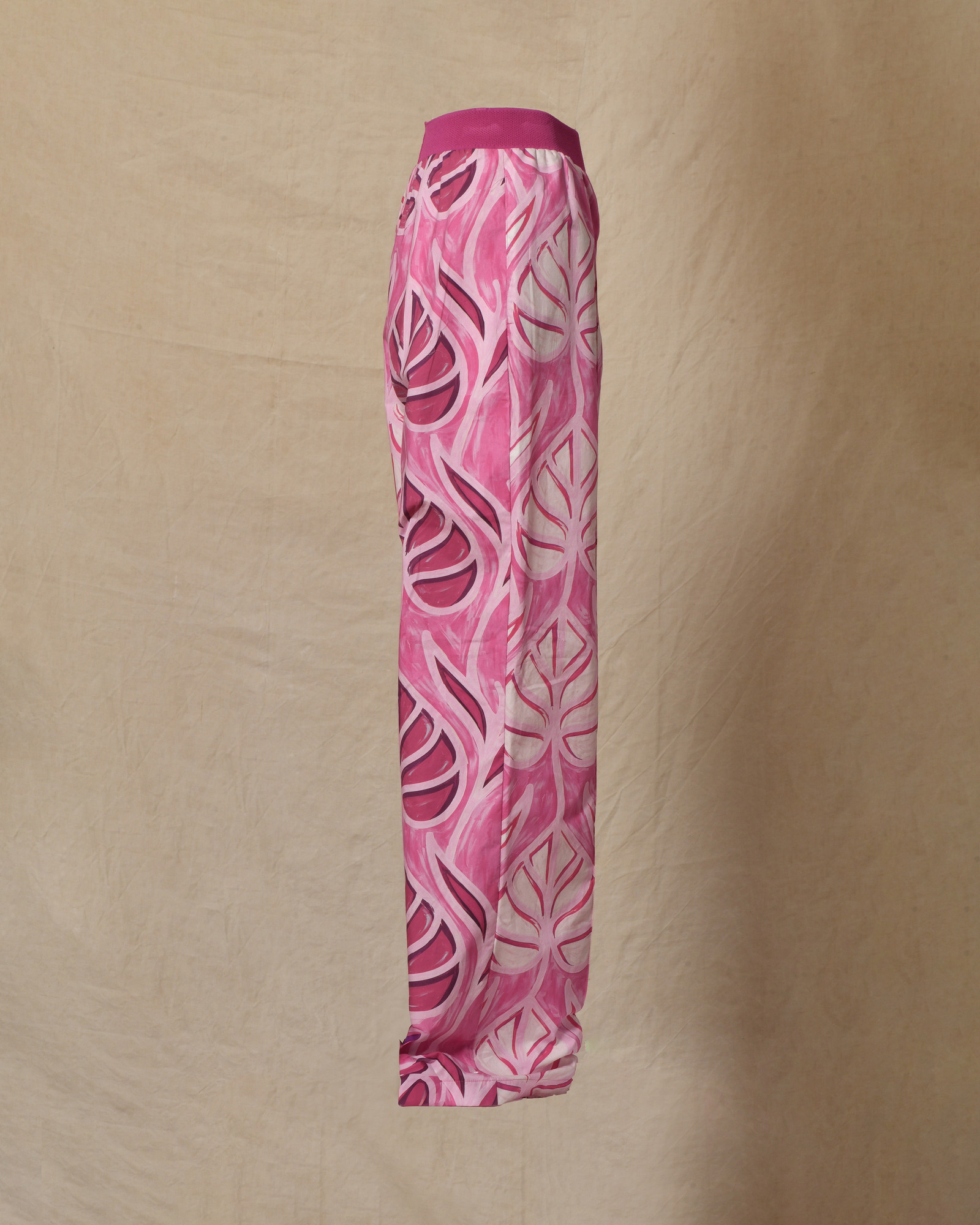 Pantalon en coton rose à motifs floraux She'so