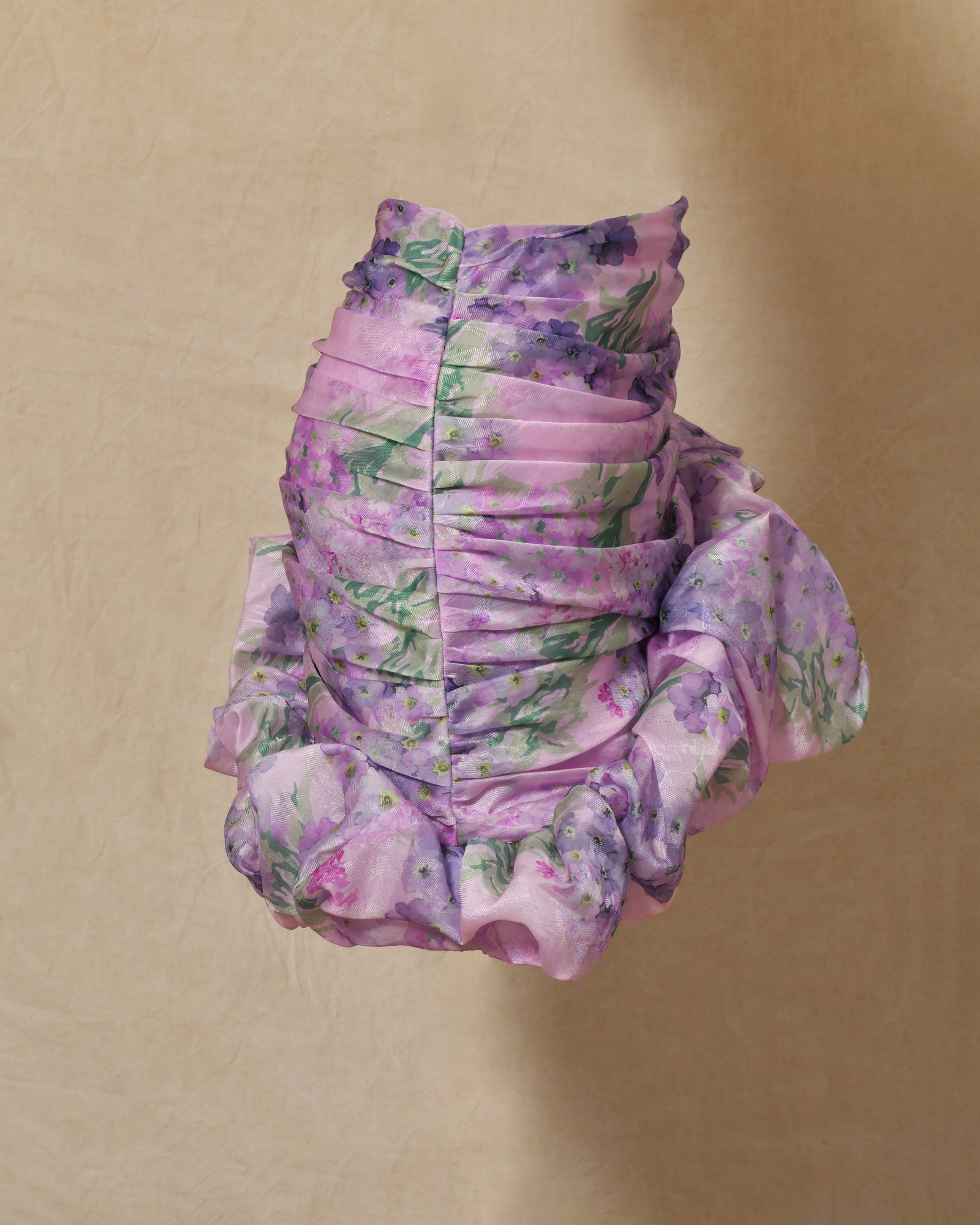 Jupe asymétrique froncé violette à imprimés floraux Edward Achour