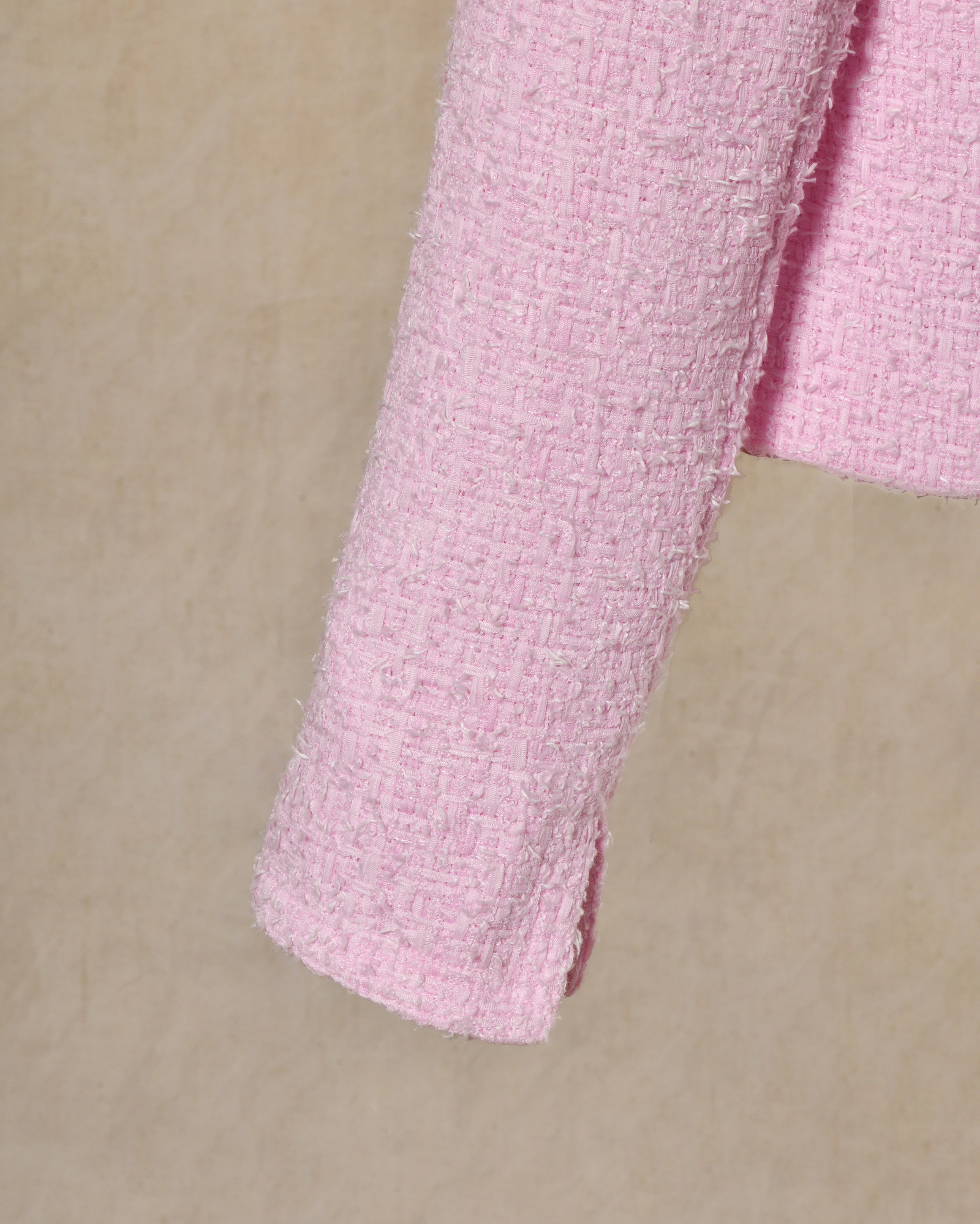 Veste en tweed rose à boutons fleuris Edward Achour