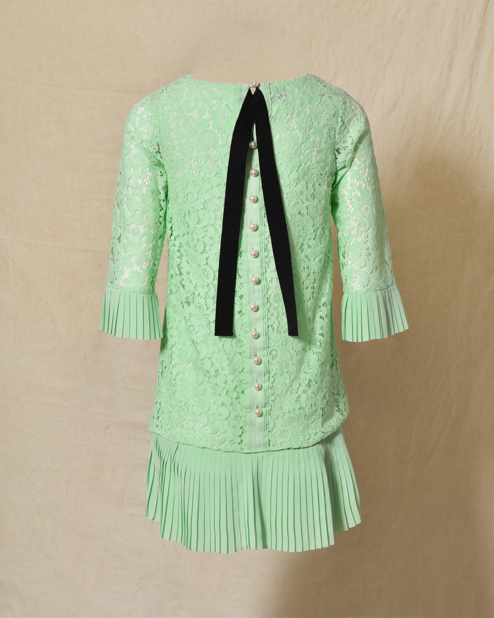 Robe en dentelle plissée verte Edward Achour