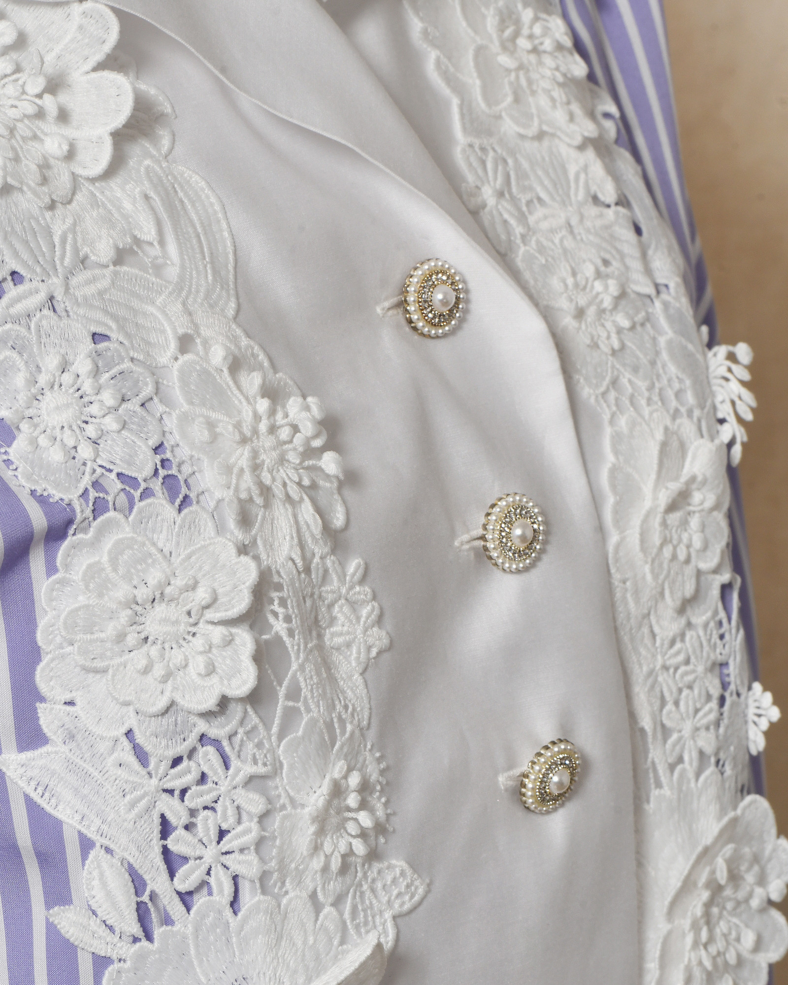 Chemisier à rayures violettes et broderie floral Edward Achour