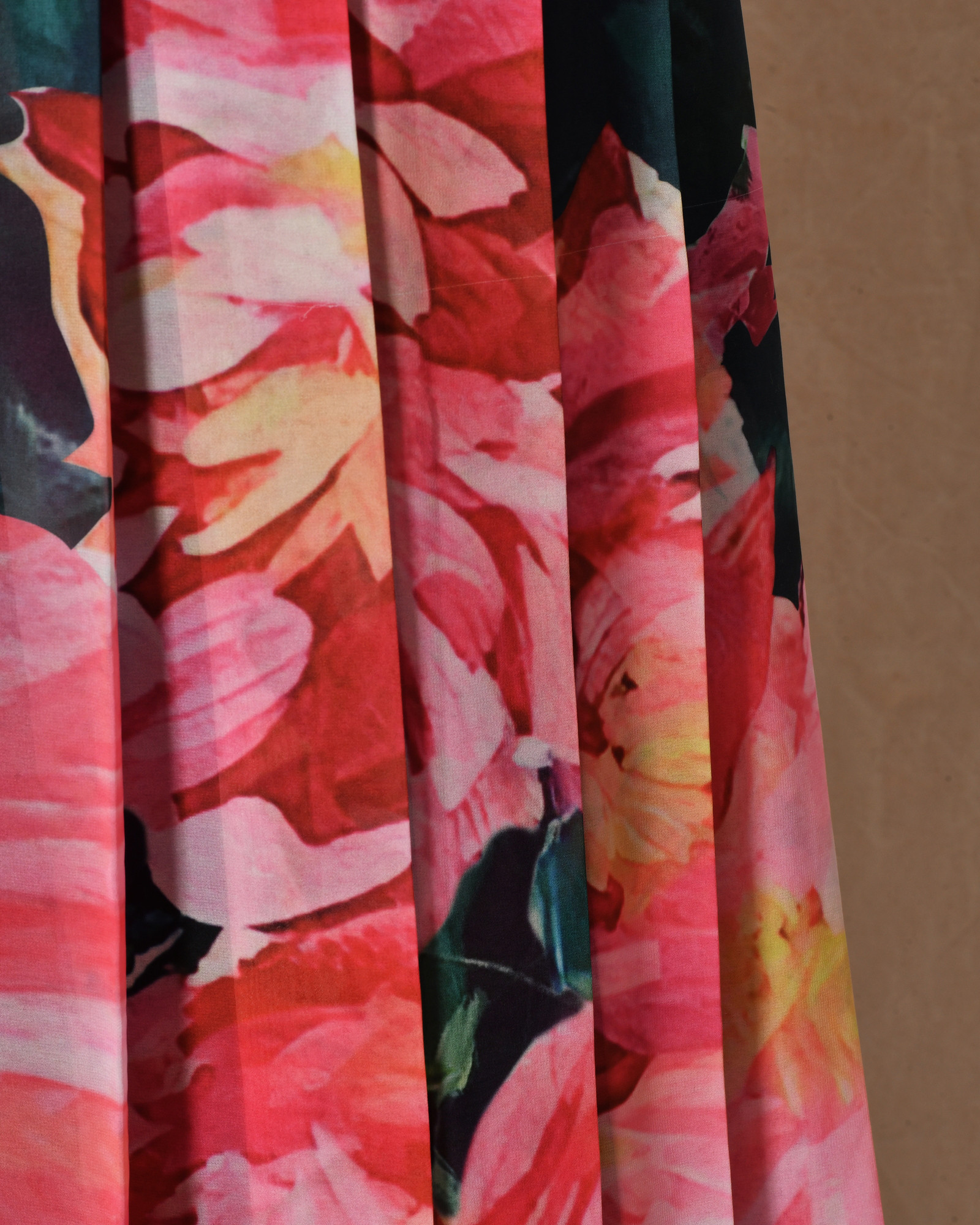 Jupe plissée à imprimés floraux multicolores Edward Achour