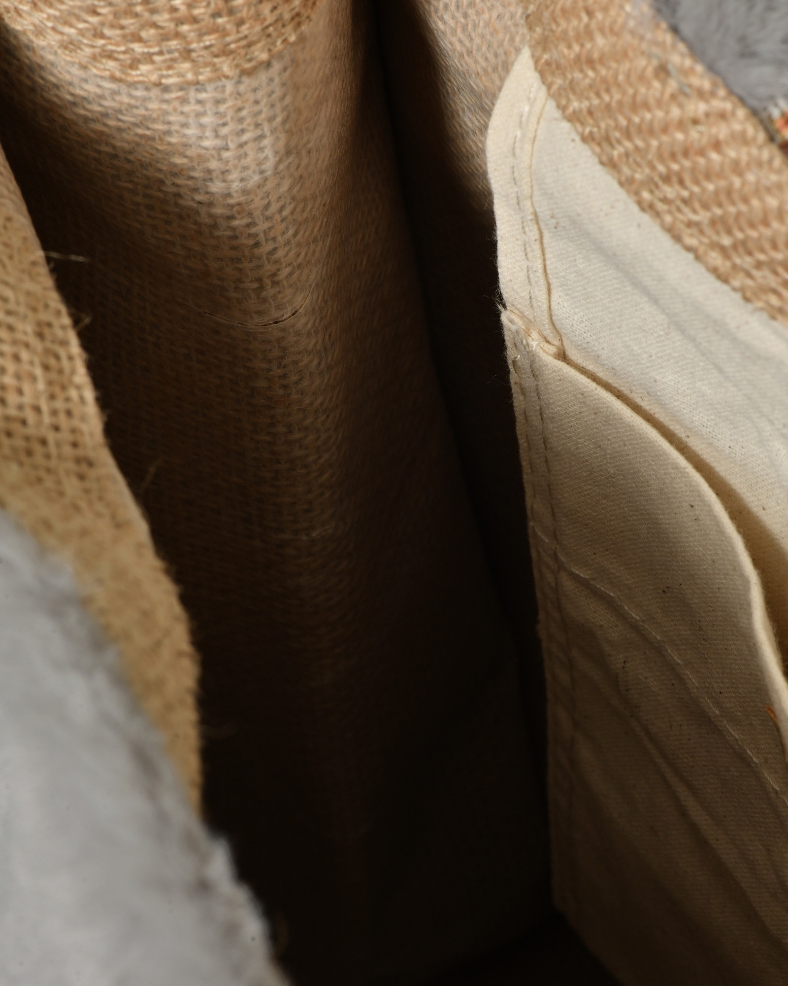 Sac à motifs ethniques en raphia et fausse fourrure La Milanesa