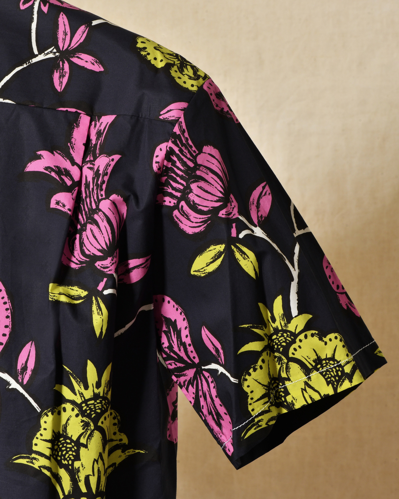 Chemise bleu marine à imprimé floral Parosh