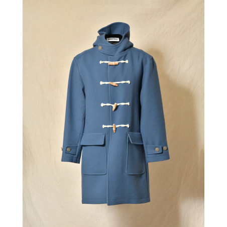 Manteau bleu à capuche et fermeture à brandebourgs Maison Lener