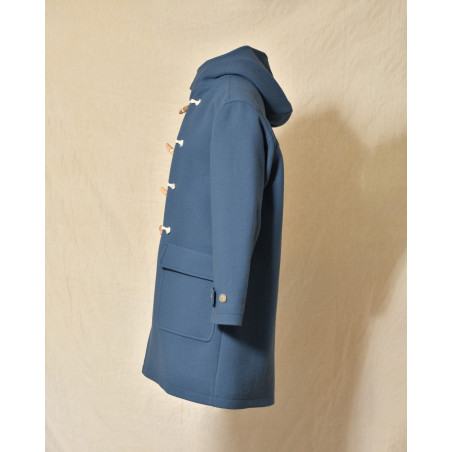 Manteau bleu à capuche et fermeture à brandebourgs Maison Lener