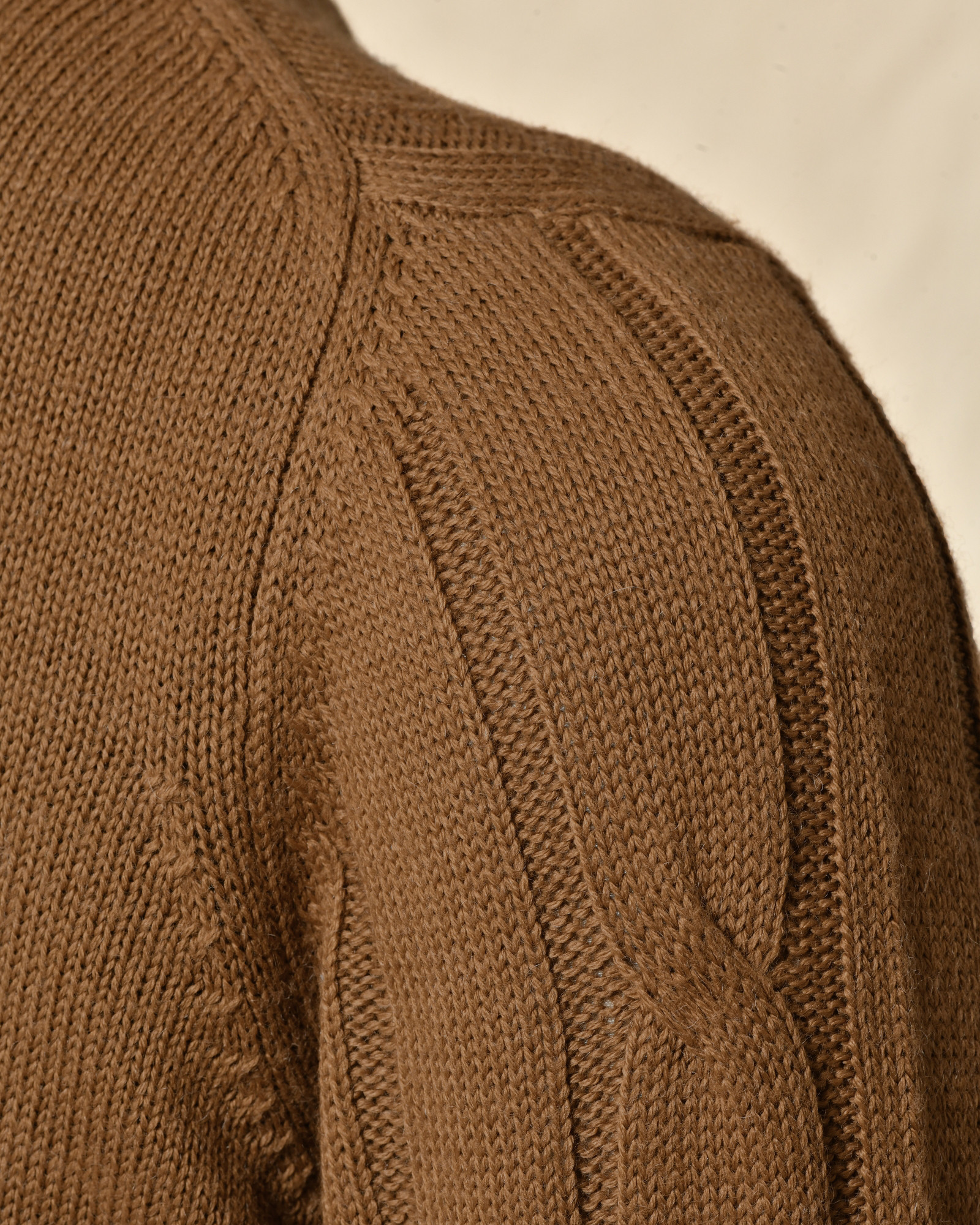 Pull en maille torsadée camel Daniele Alessandrini
