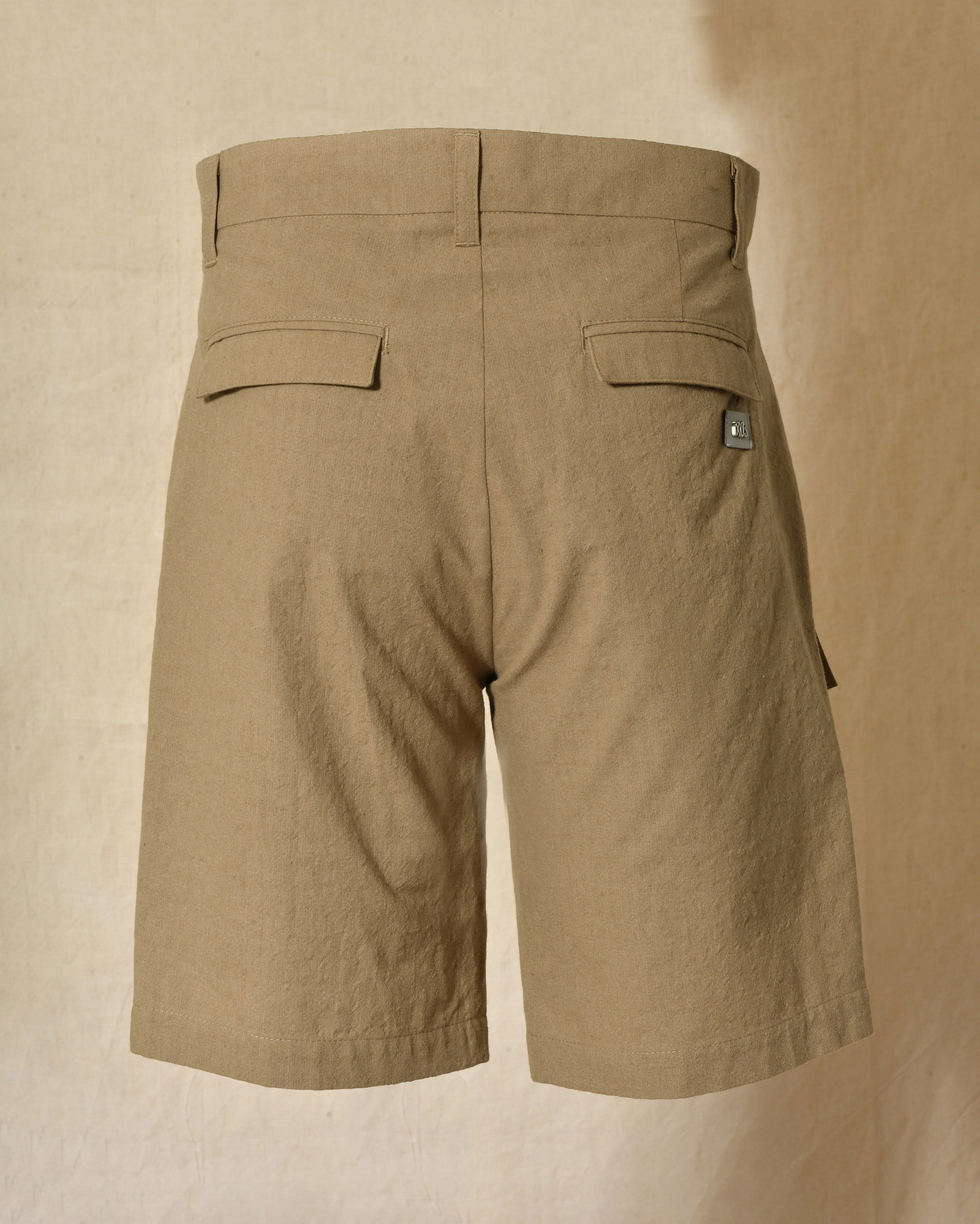 Bermuda à ceinture beige Ixos