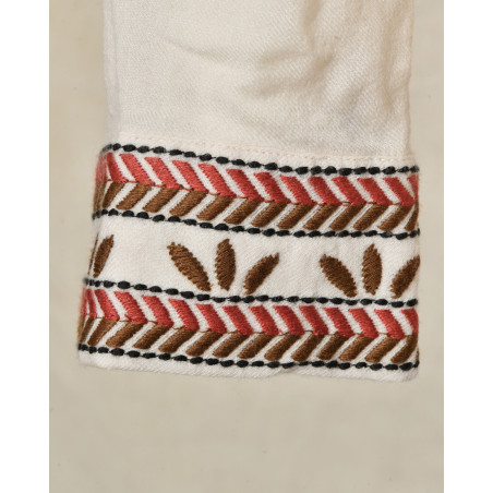 Chemise en laine beige à col brodé et détails contrastants Diega