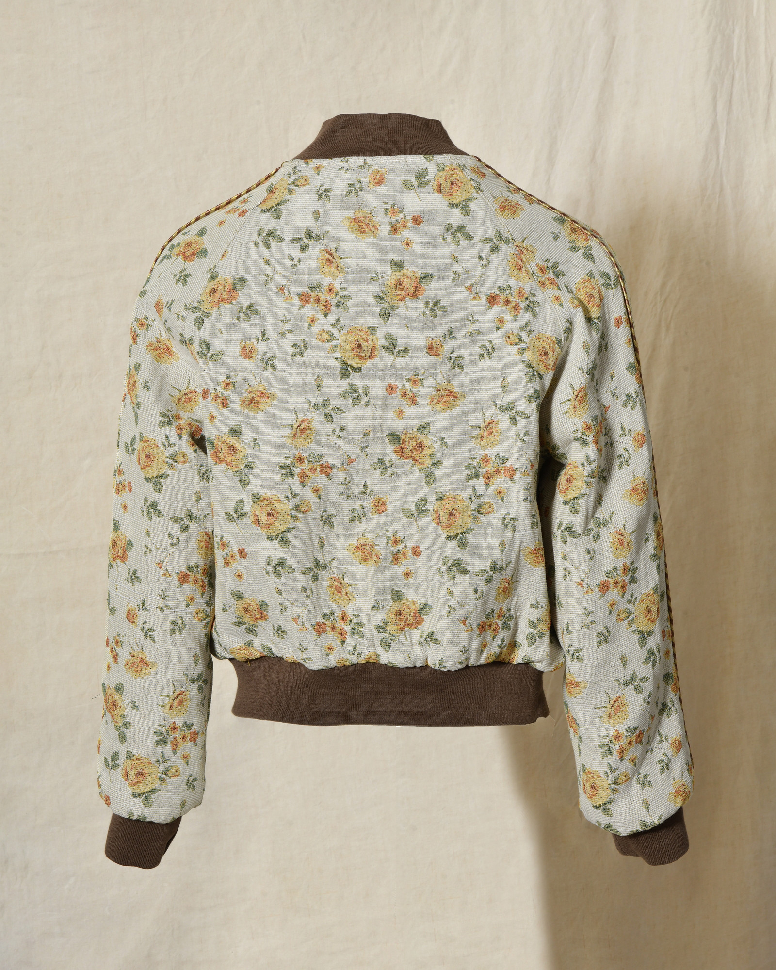 Blouson bomber écru à imprimé floral Front Street