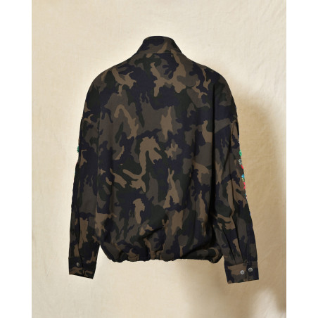 Blouson à imprimé camouflage et broderies fleuris Front Street
