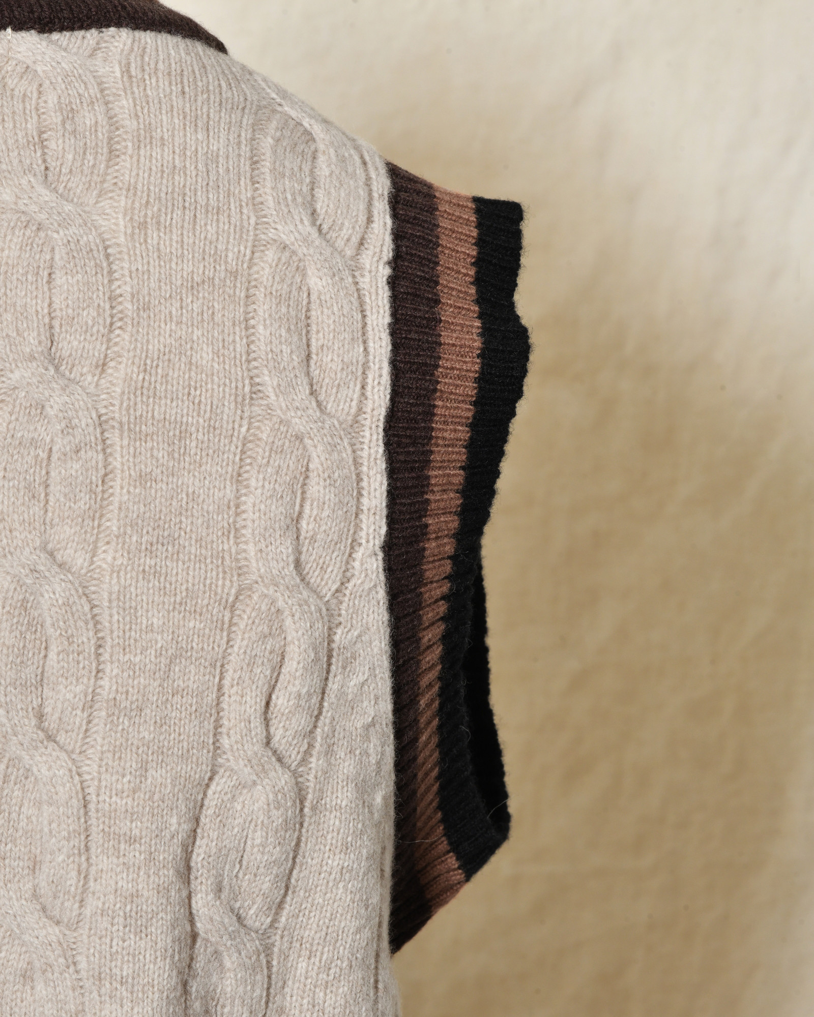Pull en laine sans manche beige Diega
