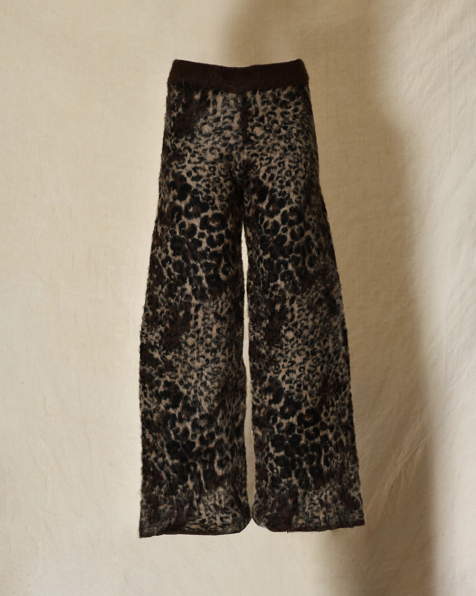 Pantalon en maille à motif léopard marron Front Street