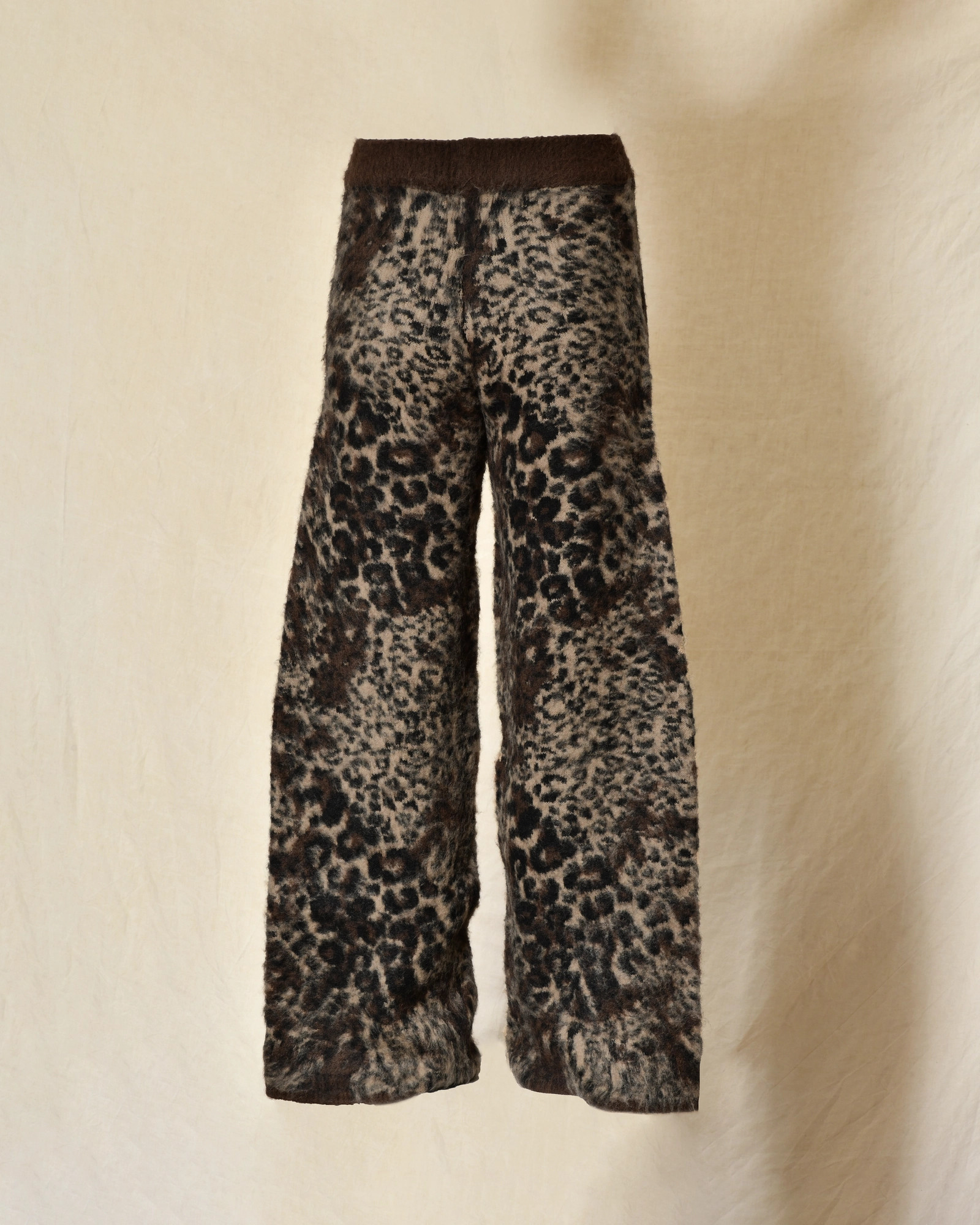 Pantalon en maille à motif léopard marron Front Street