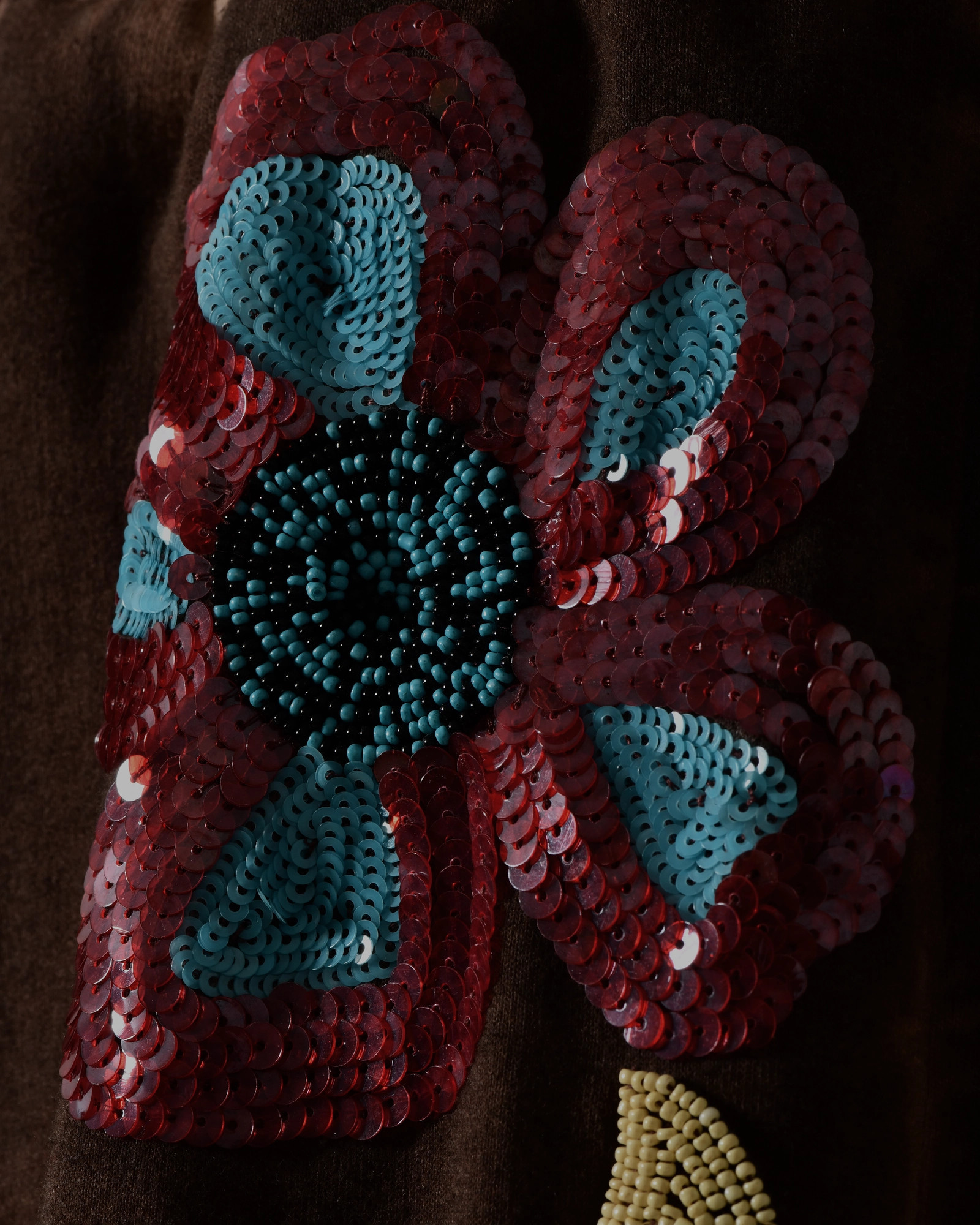 Pantalon de jogging marron à motifs floraux brodés Front Street