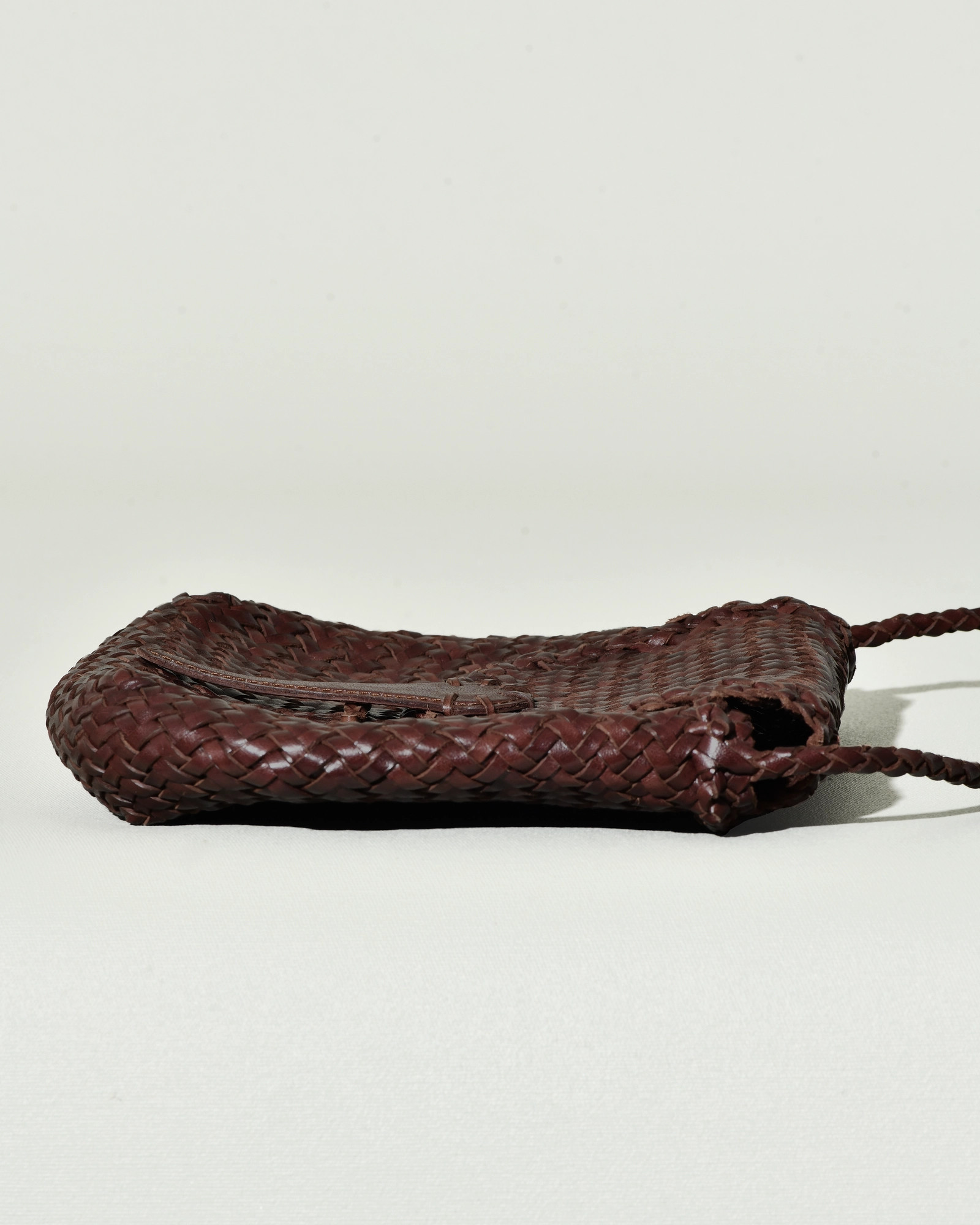 Sac en cuir tressé avec fermeture à rabat Dragon Diffusion